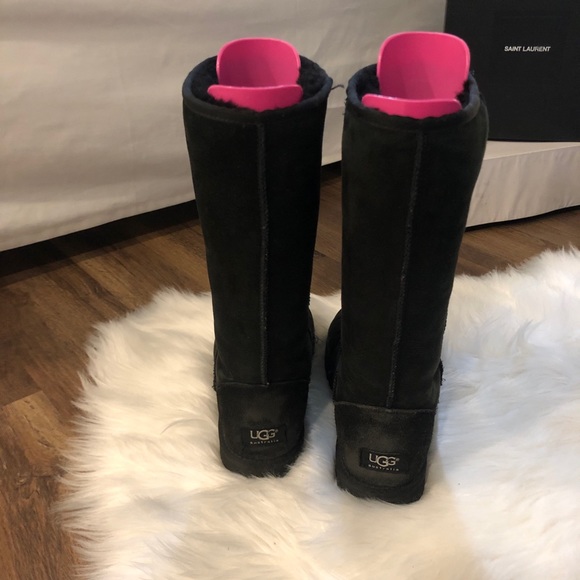 Ugg Classic Tall - Picture 2 of 7